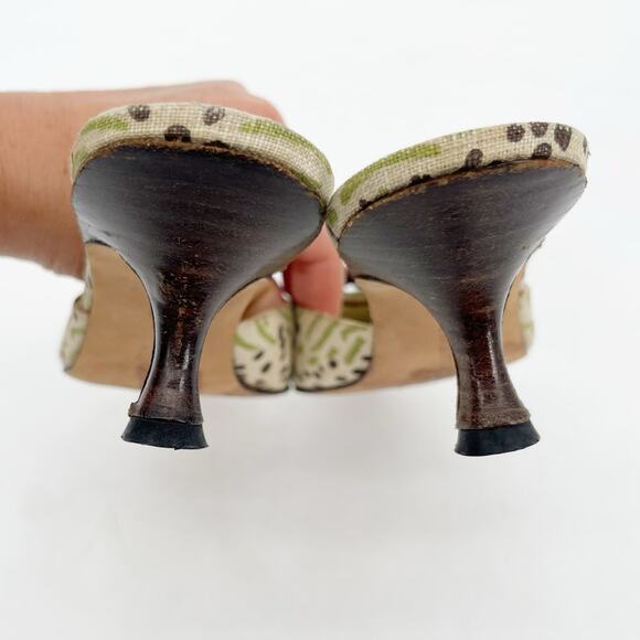 Manolo Blahnik Vintage Beige Green Brown Canvas Bow Pointed Toe Mules IT 36.5 - Picture 9 of 11